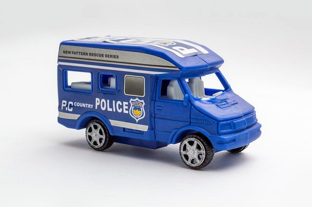 Policja - pojazdy do zabawy dla dzieci