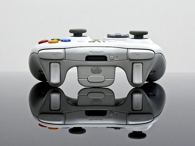 Pad Xbox 360 jest często dostępny w promocji przy zakupach online.